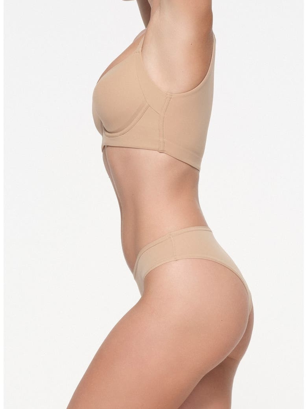 NWT SKIMS fits everybody full coverage back smoother bra 36D